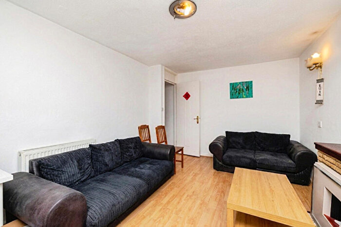 1 Bedroom Maisonette For Sale In Bredhurst Close, London, SE20