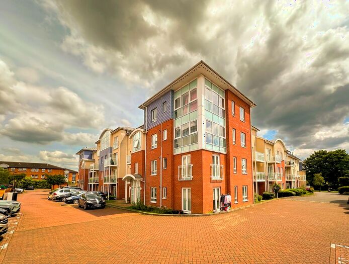 2 Bedroom Flat To Rent In Wells Court, Pumphouse Crescent, Nas Wood, Watford, WD17