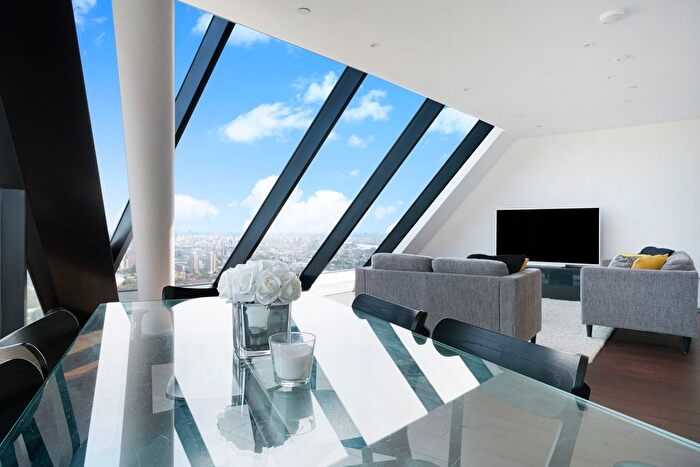 2 Bedroom Flat To Rent In Strata Building, Walworth Road, SE1