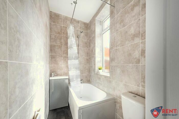 2 Bedroom Flat To Rent In Fern Dene Road, Bensham, Gateshead, NE8