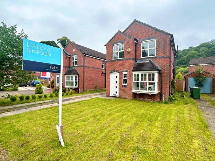 3 Bedroom Detached House To Rent In Boothroyd Drive, Meanwood, Leeds, LS6