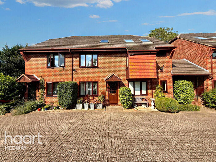 1 Bedroom Apartment For Sale In Valley View Road, Rochester, ME1