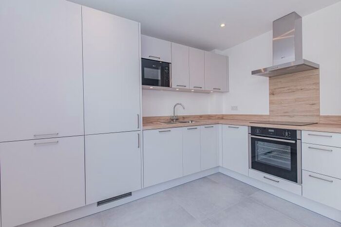 2 Bedroom Apartment To Rent In Denchworth Road, Grove, OX12