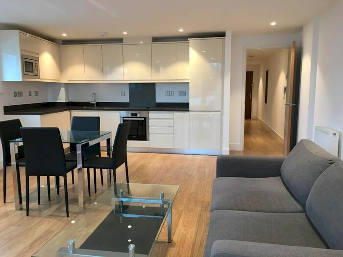 2 Bedroom Flat To Rent In Station Approach, Epsom, Surrey, London, KT19
