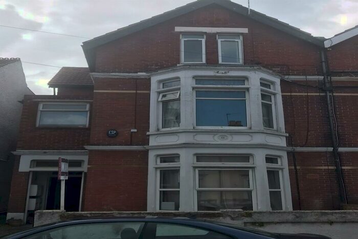 1 Bedroom Flat To Rent In Queens Road, Portsmouth, PO2