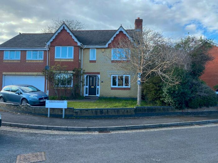 1 Bedroom House To Rent In Demesne Furze, Headington, OX3