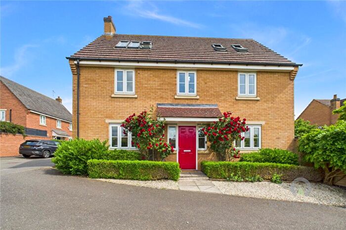 5 Bedroom Detached House For Sale In Brooks Close, Wootton Fields, Northampton, NN4