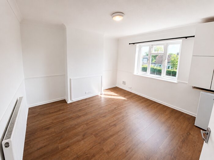 2 Bedroom Flat To Rent In Corringham, Stanford-le-Hope, Essex, SS17