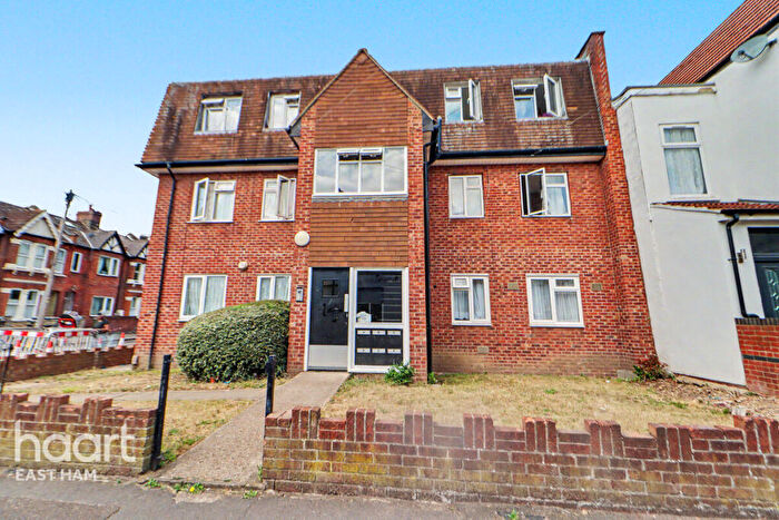 2 Bedroom Flat To Rent In Plaistow Park Road, London, E13