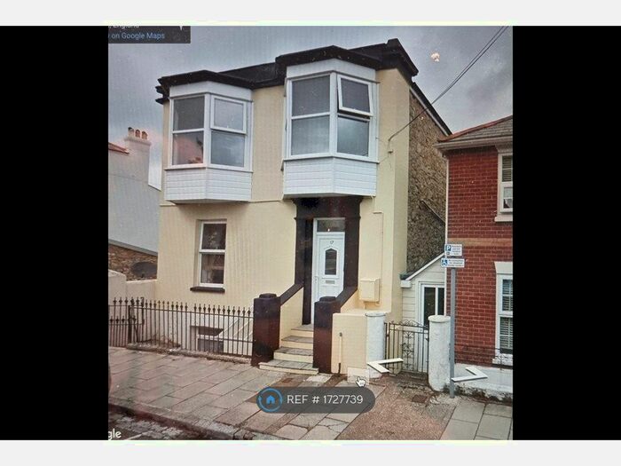 3 Bedroom Semi-Detached House To Rent In Castle Street, Ryde, PO33