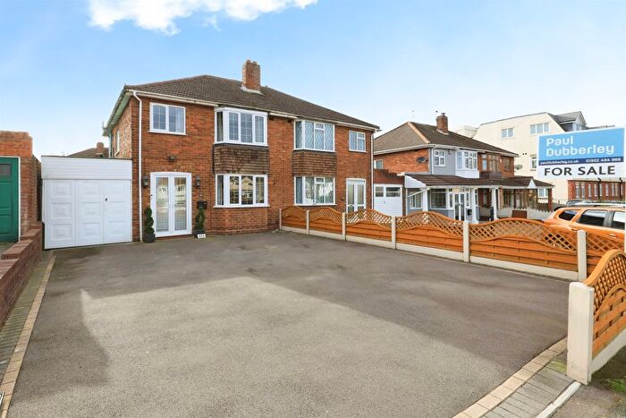 3 Bedroom Semi Detached House For Sale In Birmingham New Road, Bilston, WV14