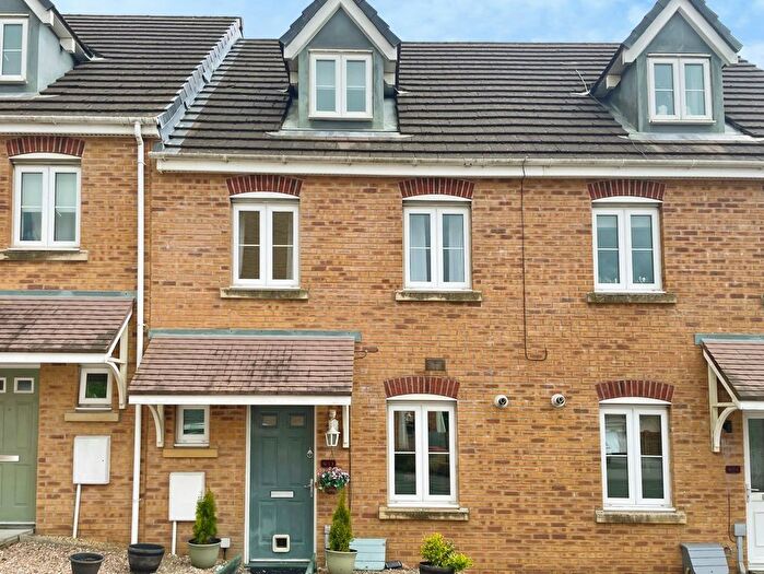 3 Bedroom Terraced House For Sale In Longacres, Bridgend, CF31