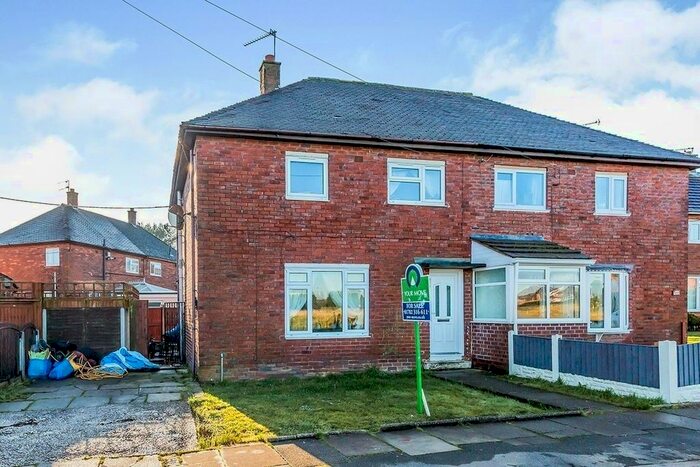 3 Bedroom Semi-Detached House To Rent In Lansbury Grove, Stoke-On-Trent ST3