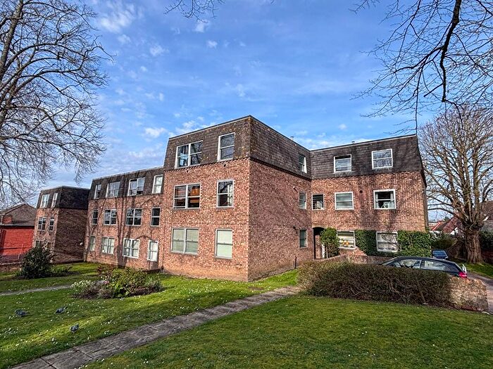 1 Bedroom Flat For Sale In Jenner Road, Guildford, GU1