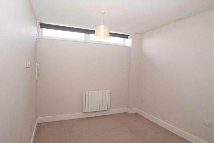 2 Bedroom Apartment To Rent In Vista Tower, Stevenage, SG1