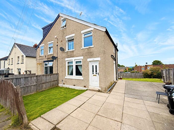 4 Bedroom Semi-Detached House For Sale In Wharncliffe Drive, Eccleshill, Bradford, BD2