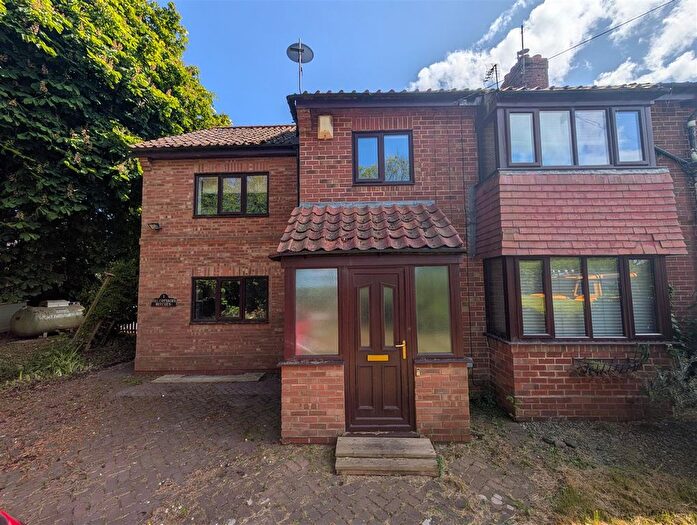 4 Bedroom Property For Sale In Hill Cottages, Flinton, HU11