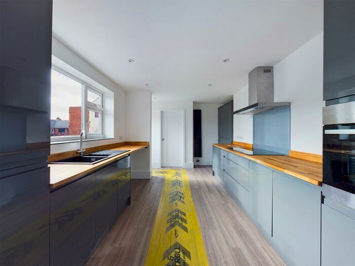 3 Bedroom End Of Terrace House To Rent In Weston Street, Heanor, Derbyshire, DE75