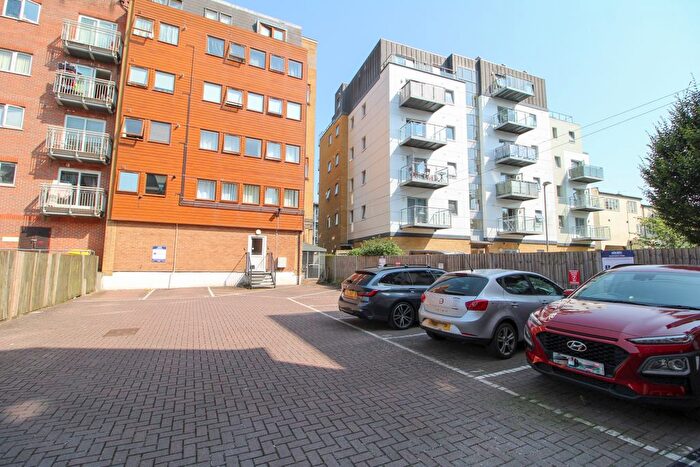 1 Bedroom Flat For Sale In High Street, Cosham, Portsmouth, PO6