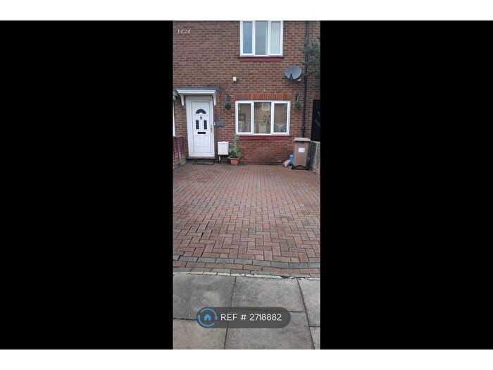 2 Bedroom Terraced House To Rent In Solway Road North, Luton, LU3