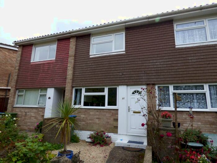 2 Bedroom Terraced House To Rent In Shooters Hill Close, Sholing, SO19