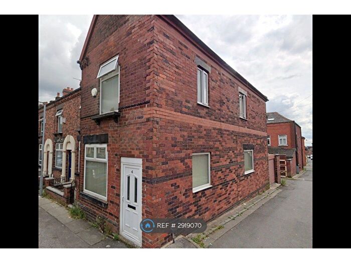 3 Bedroom Semi-detached House To Rent In Battenberg Road, Bolton, BL1