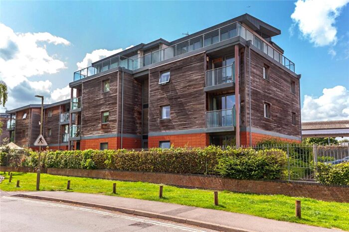 1 Bedroom Apartment For Sale In Meadow Road, Henley-on-Thames, Oxfordshire, RG9