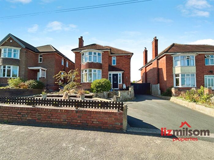 3 Bedroom Detached House For Sale In Mill Hill Lane, Burton-On-Trent, DE15