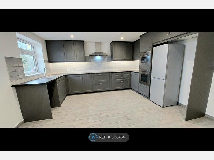 6 Bedroom Detached House To Rent In Qualitas, Bracknell, RG12