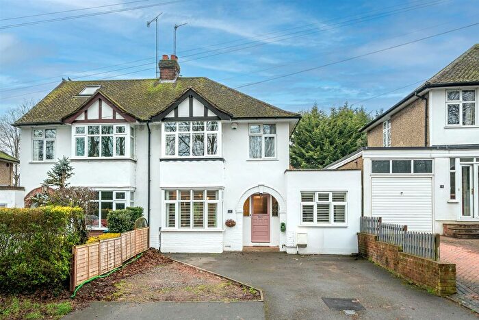 3 Bedroom Semi Detached House For Sale In Bunkers Lane, Hemel Hempstead, Hertfordshire, HP3