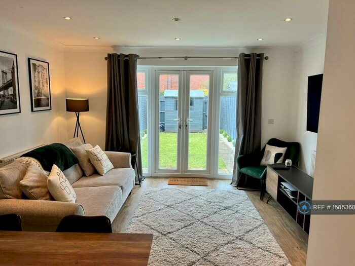 2 Bedroom End Of Terrace House To Rent In Ellerton Way, Wrecclesham, Farnham, GU10