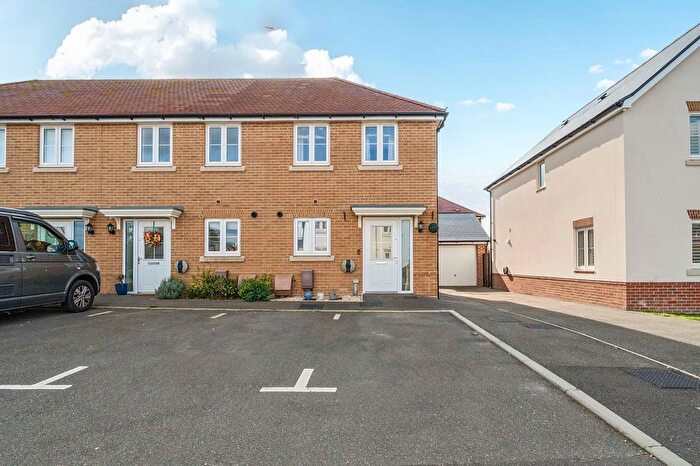 2 Bedroom End Terrace House For Sale In Potters Way, North Bersted, Bognor Regis, PO21