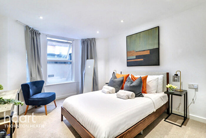 2 Bedroom Character Property For Sale In Moffat Road, Thornton Heath, CR7