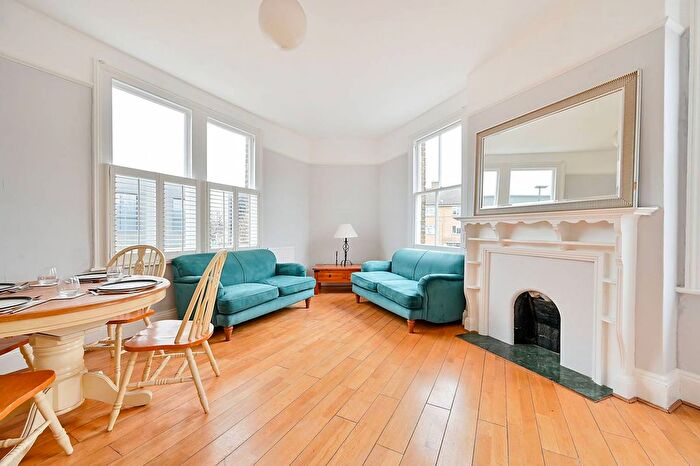 2 Bedroom Flat To Rent In Barrowgate Road, Chiswick, London, W4