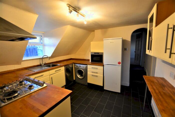 2 Bedroom Flat To Rent In Bedford Place, City Centre, Brighton, BN1