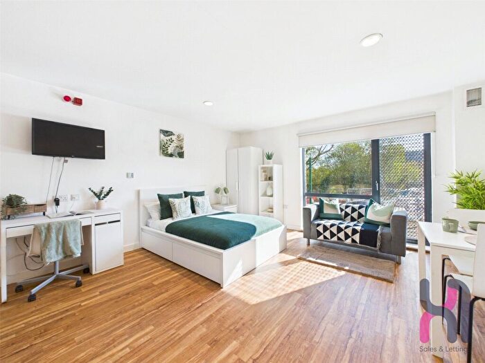 Flat To Rent In The Campus, Frederick Road, Salford, M6