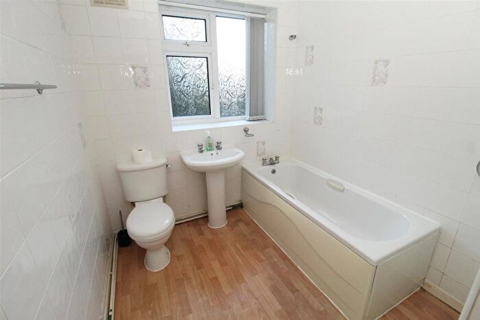 1 Bedroom Flat To Rent In Arnian Court, Middlewood Road, Aughton, Lancashire, L39
