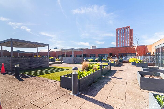 3 Bedroom Flat To Rent In Pope Street, The Kettleworks, Birmingham, B1