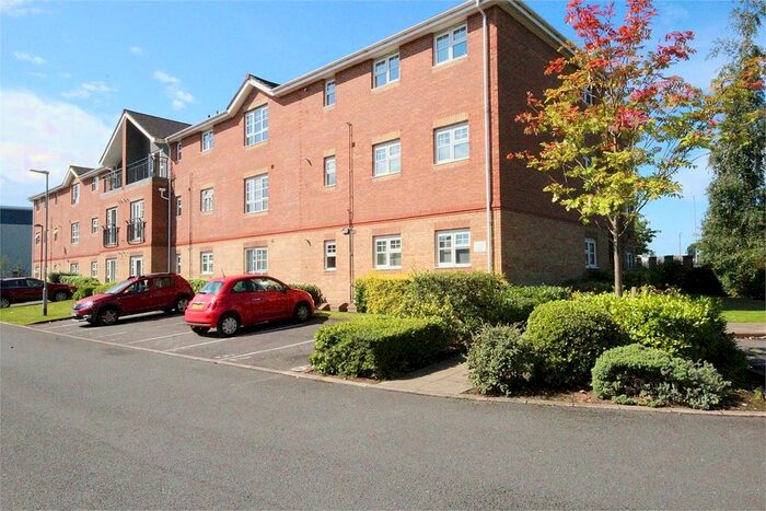 2 Bedroom Flat To Rent In The Beeches, Hampton Court Way, Widnes WA8