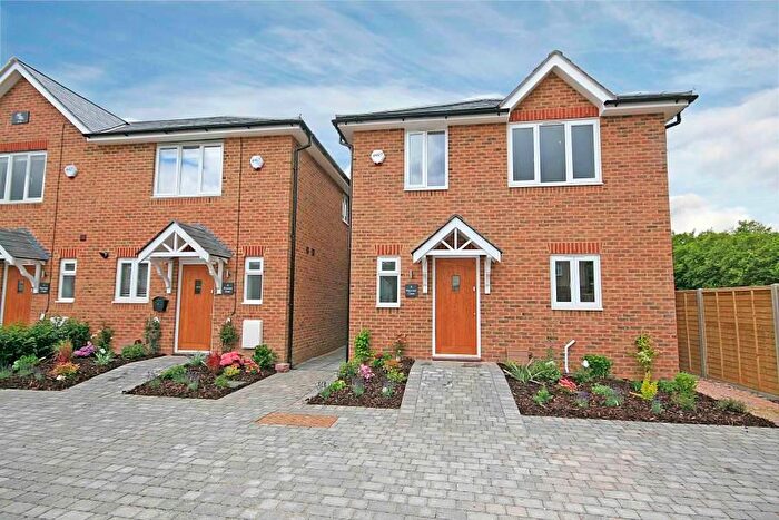 3 Bedroom Detached House To Rent In New Haw, Surrey, KT15