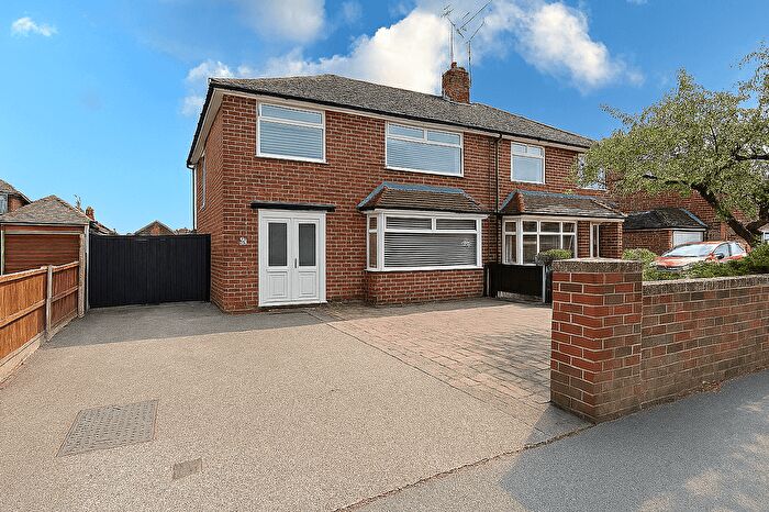 3 Bedroom Semi Detached House For Sale In Hollingsworth Road, Lowestoft, NR32