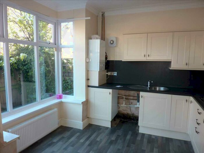 2 Bedroom End Of Terrace House To Rent In Weelsby Street, Grimsby, DN32