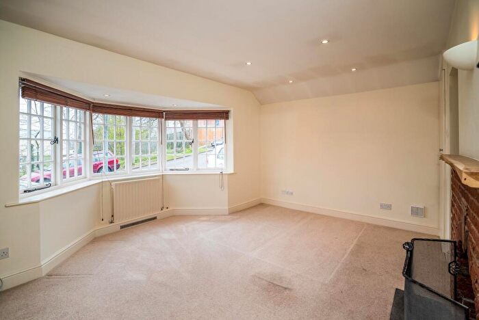 2 Bedroom Detached Bungalow To Rent In Alma Road, Chesham, HP5