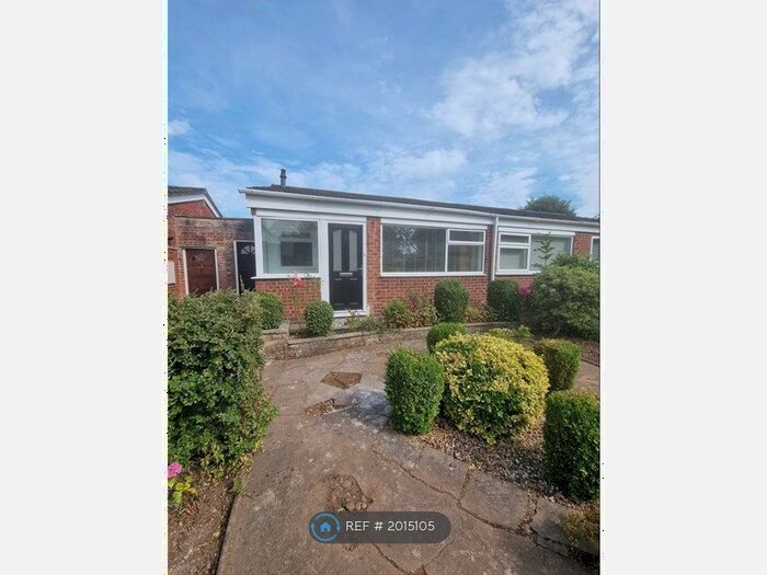 2 Bedroom Bungalow To Rent In Edmondes Close, Warwick, CV34