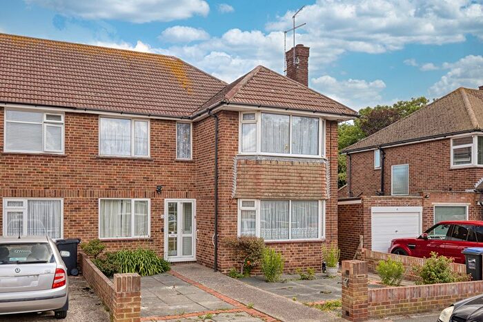 2 Bedroom Maisonette For Sale In Wickham Avenue, Ramsgate, Kent, CT11