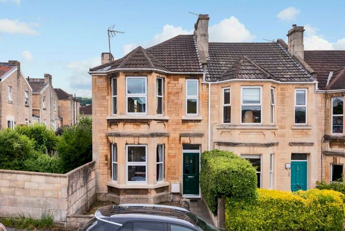 6 Bedroom End Of Terrace House To Rent In Winchester Road, Bath, BA2