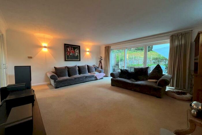4 Bedroom Detached House To Rent In St Johns, Woking, Surrey, GU21