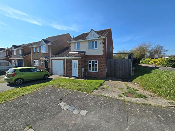 3 Bedroom House To Rent In Condor Close, Warden, Sheerness, ME12