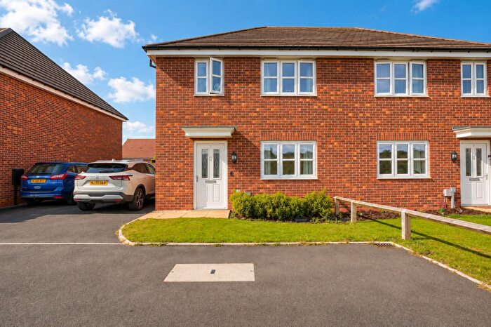 4 Bedroom Semi-Detached House For Sale In Jay Close, East Leake, Loughborough, LE12