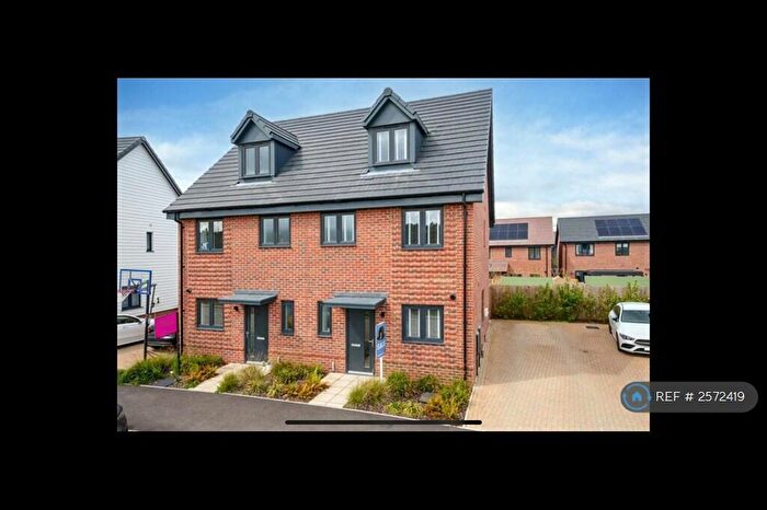 3 Bedroom Semi-Detached House To Rent In Goodwood Crescent, Crowthorne, RG45